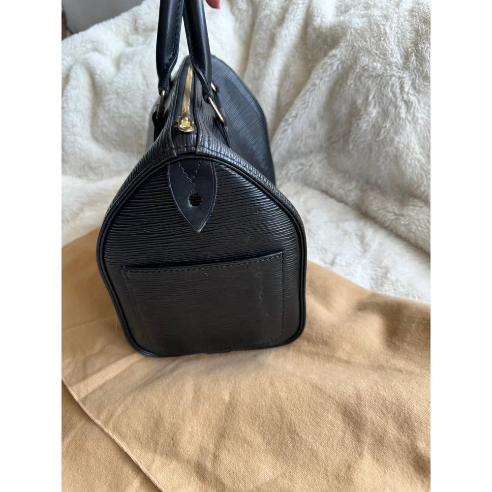 Louis Vuitton Noir Epi Speedy 25 Bag